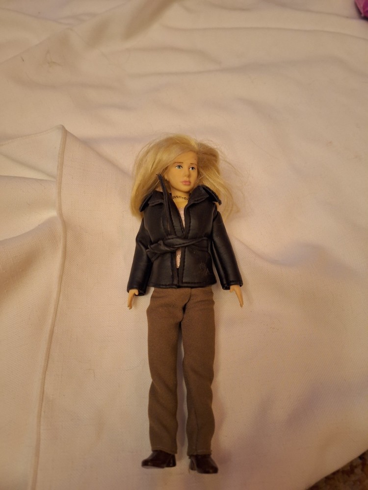Buffy Doll vampire loose