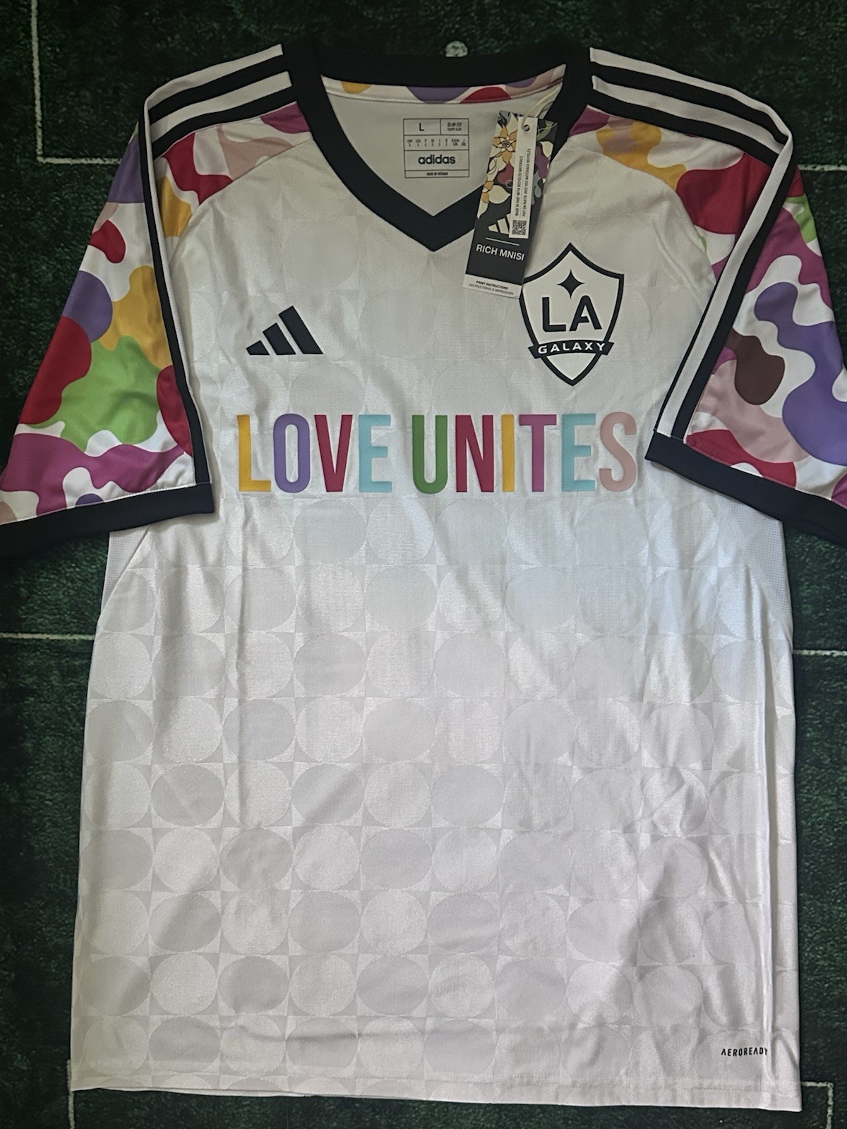 Los Angeles Galaxy Special Edition Love Unites Soccer Jersey Size L