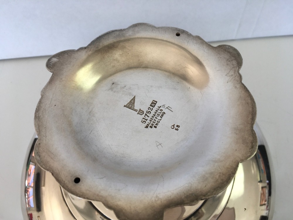 Walker & Hall Sheffield Silver Plate Regency Fruit Shell Compote Platter Stand