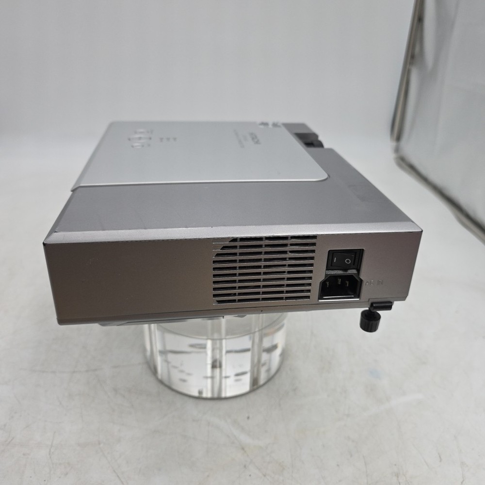 Hitachi CP-X345 Multimedia LCD Projector Untested
