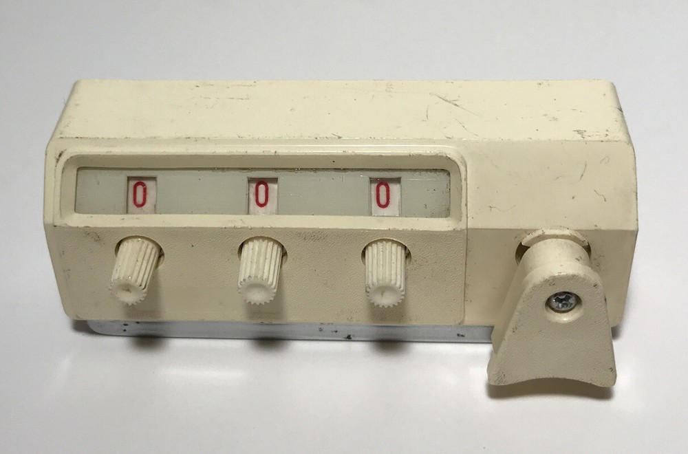 3 Digit Mountable Beige Stroke Counter Counting