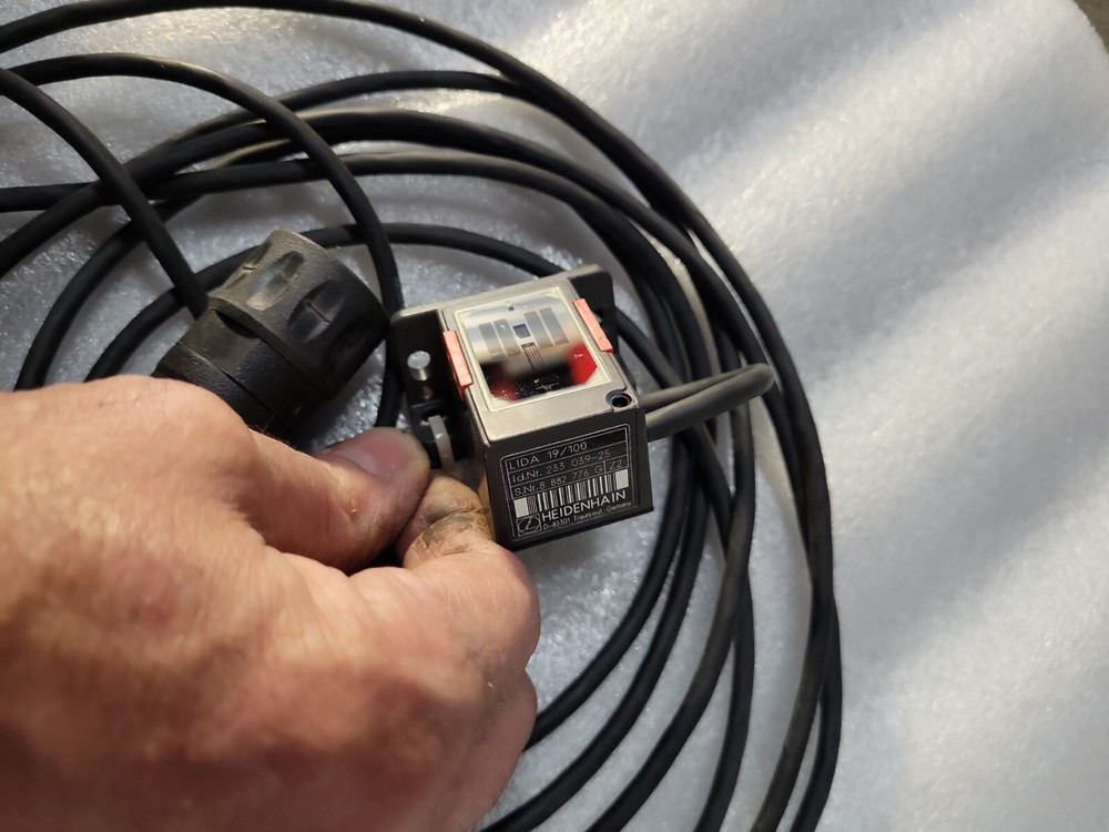 Heidenhain 233 039 25 Linear Encoder Universal Instruments GSM Y Axis Encoder