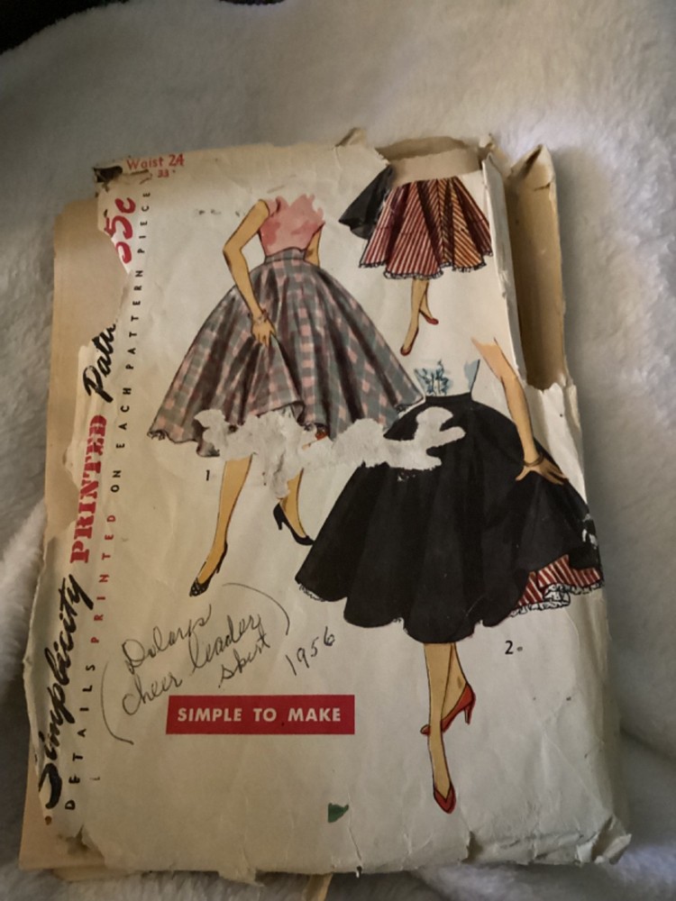 1956 VINTAGE SIMPLICITY PATTERN #3813… Has been cut