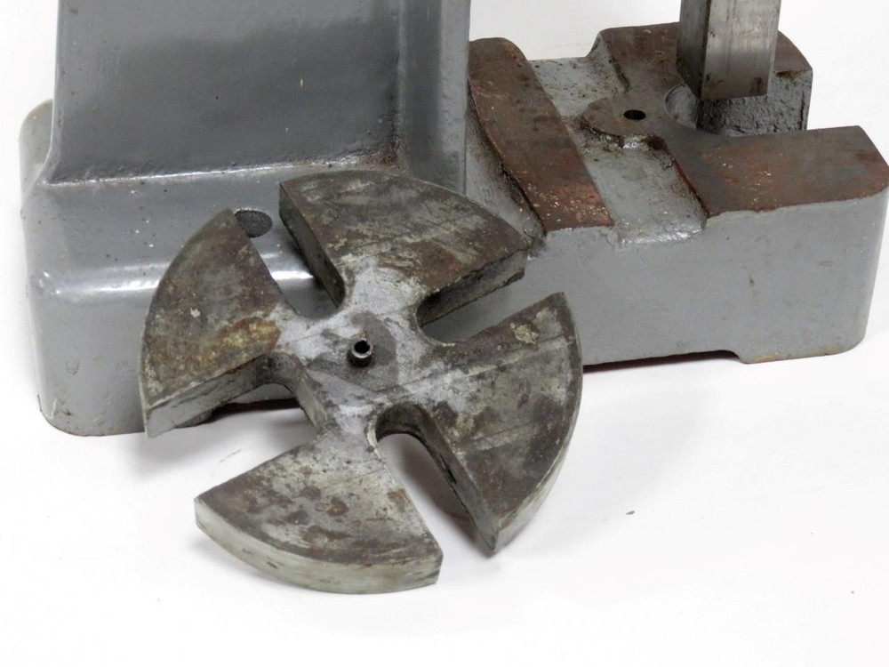1/2 Ton Arbor Press w/ Table - Hardly Used