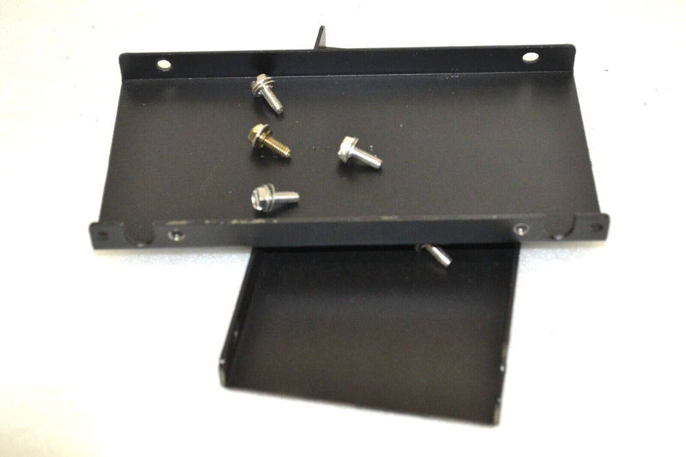 SET Motorola 0785412U01 Quantar Quantro Rack Mount Standoff Brackets W/ SCREWS