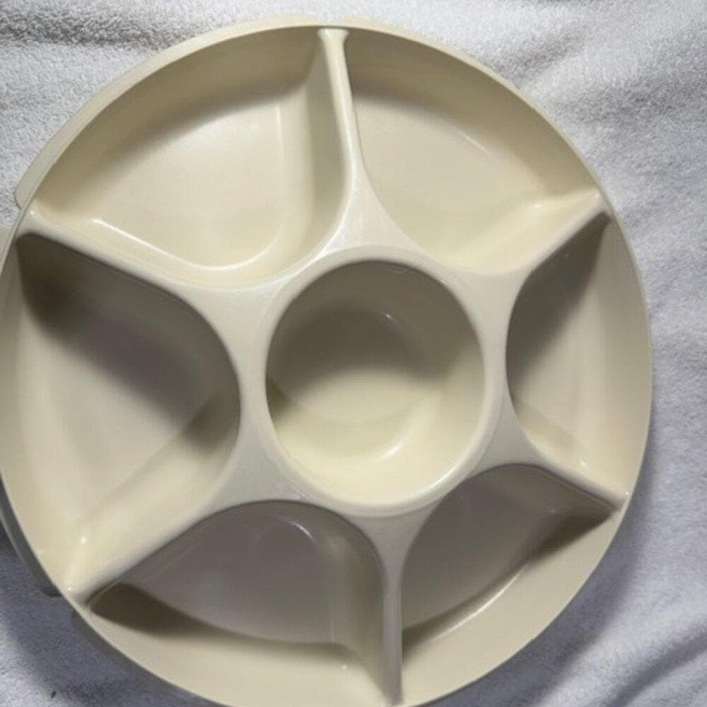 Vintage TUPPERWARE Divided serving tray w/ Cover Veggie Dips Chips etc