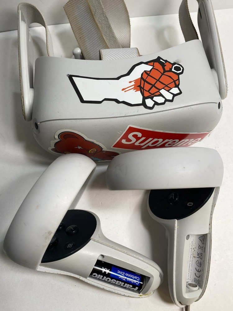 Meta Quest 2 128GB White Headset and Controllers Untested - Check