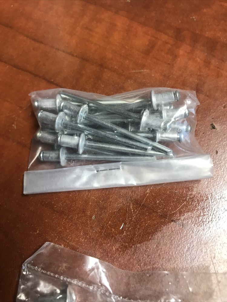 New Genuine Arrow E-Z Pull Rivet Tool with Rivets ~ Model RH200 With Rivet Set
