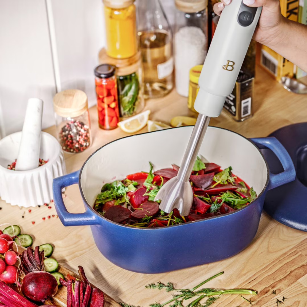 Beautiful 2-Speed Immersion Blender Chopper Measuring Cup White Icing Handhelds