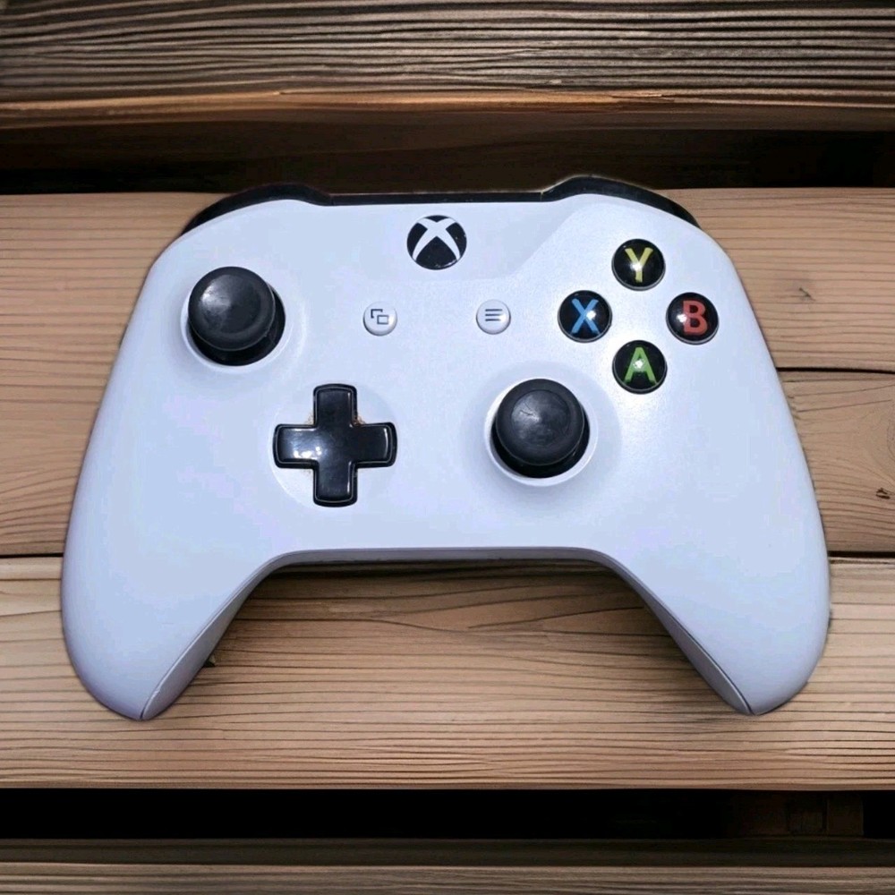 Microsoft Xbox Series S 512GB Console Gaming System Bundle (Tested/Working)