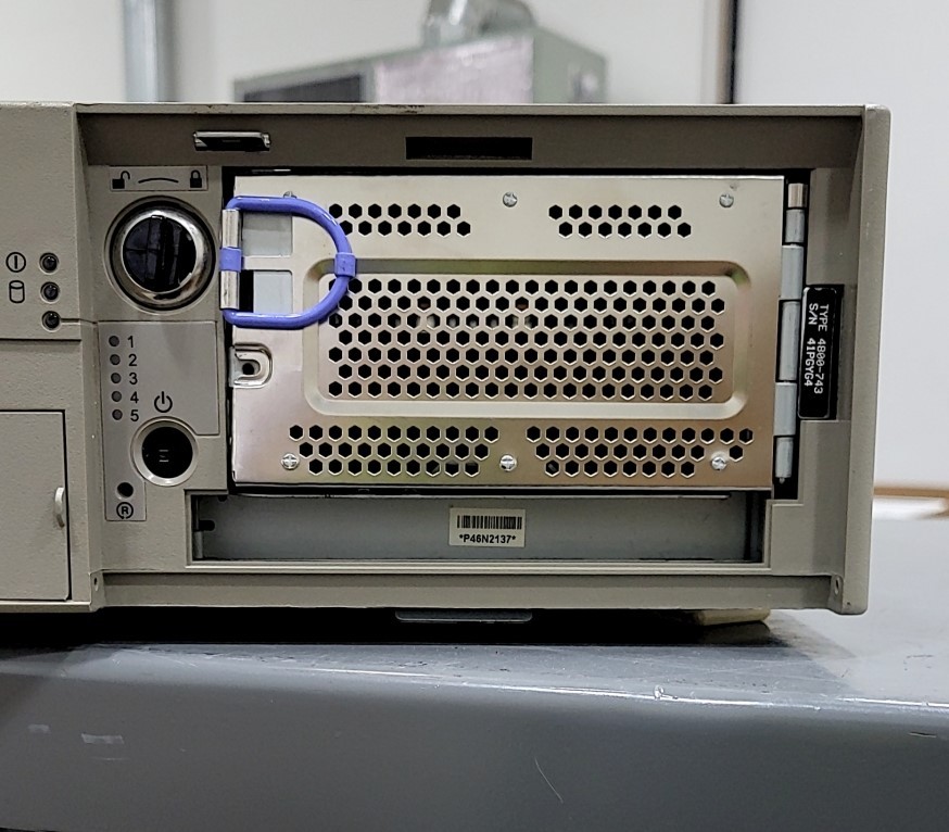 IBM 4800-743 POS Retail System INTEL CELERON 1GB SEE NOTES