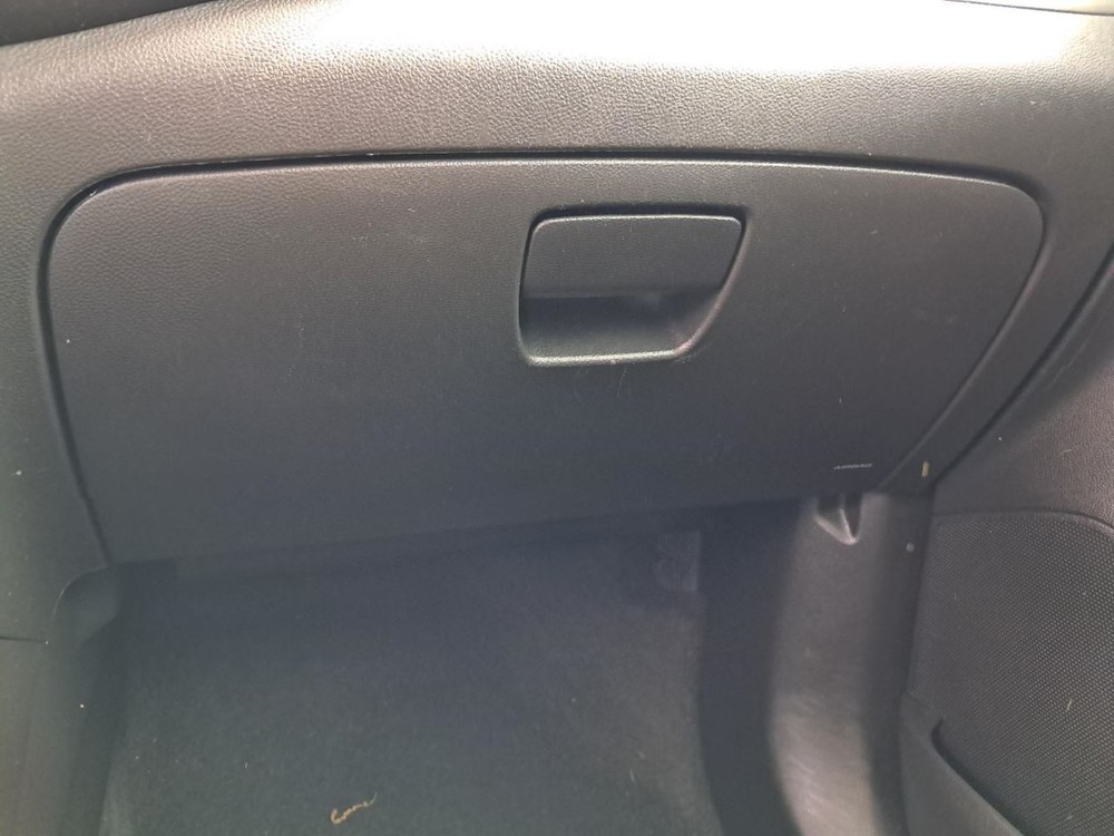 ENCORE    2018 Glove Box 4737303