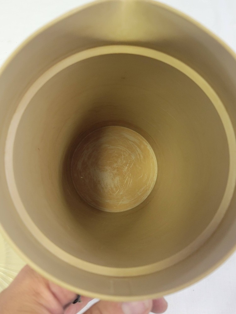 Vintage Tupperware Pitcher With Push Button Lid 2 Quart Tan/Beige ~ 800 801