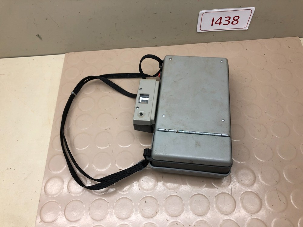 VINTAGE POLAROID 320 AUTOMATIC LAND CAMERA