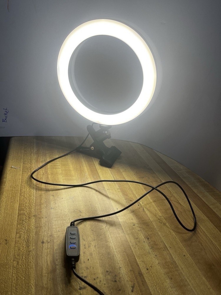 Nizoni 3-Mode USB LED Selfie Ring Light, Clamp Mount, Wired Controller, 104 LEDs
