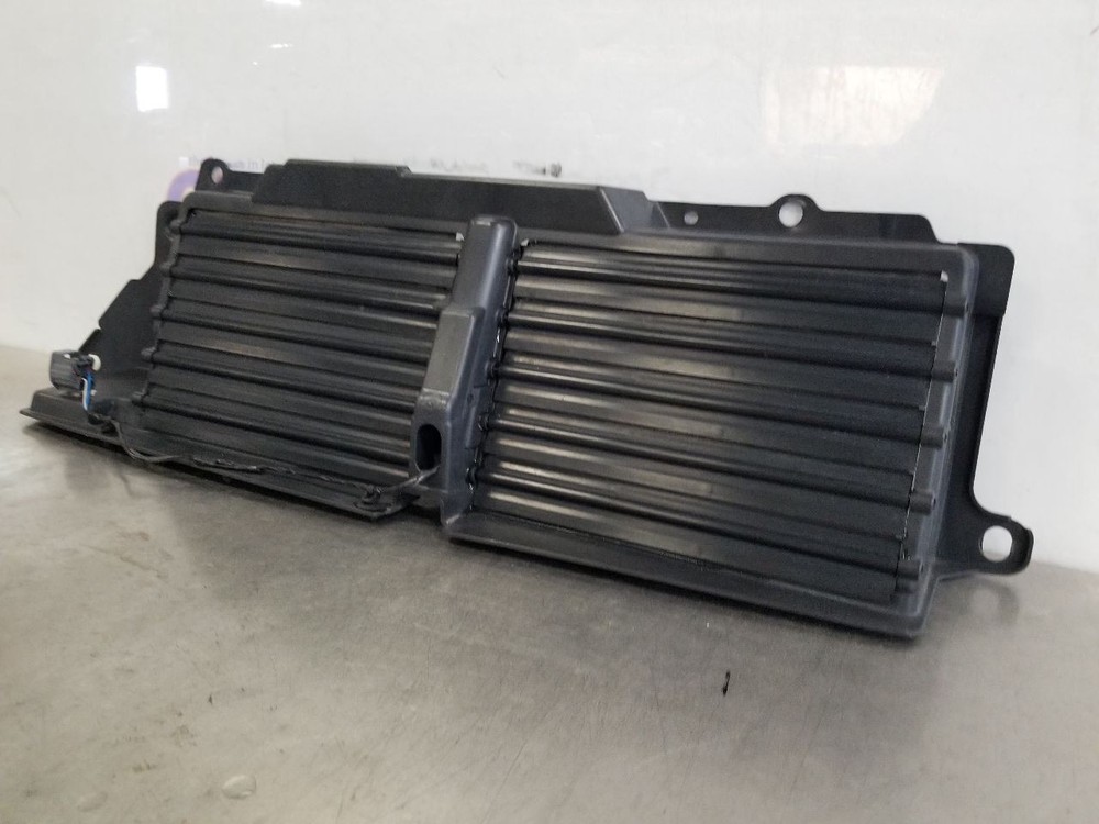 19 2019 RANGE ROVER 5.0L AIR SHUTTER