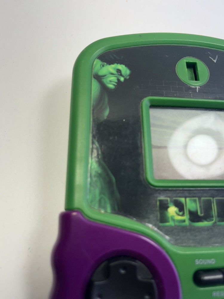 HULK Marvel MGA Entertainment Handheld Electronic Game 2003-Tested