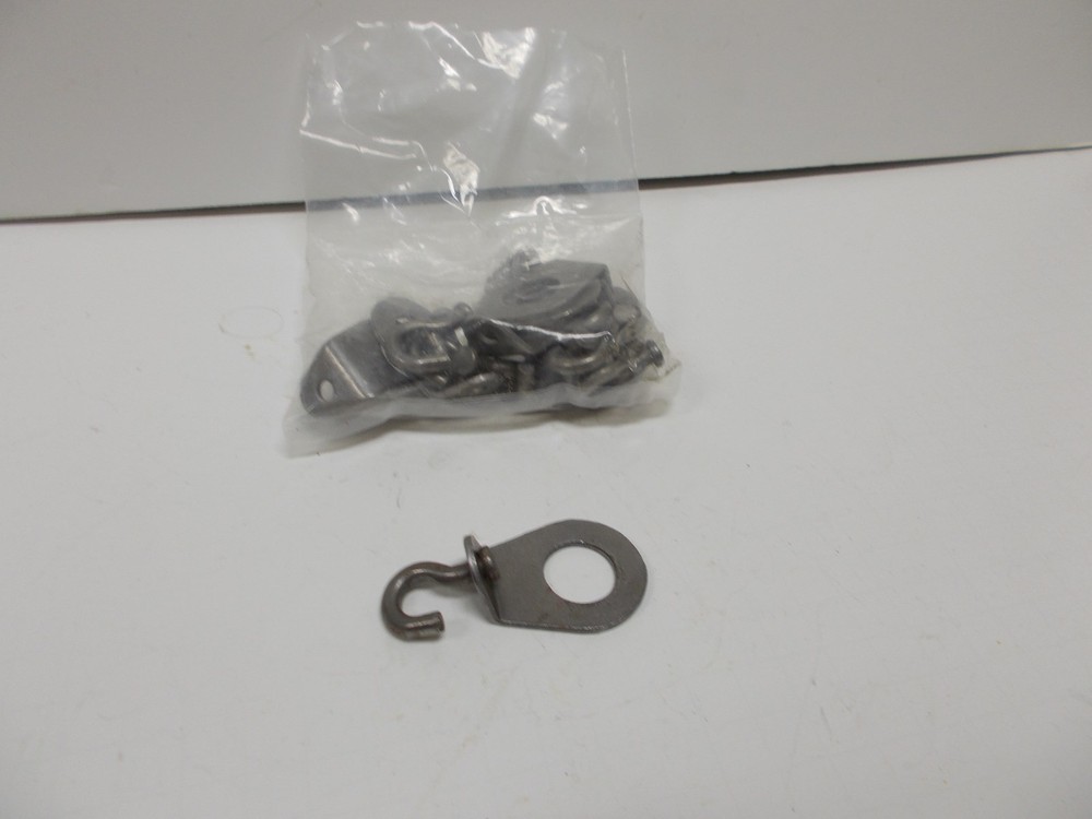 12 Flat Stake Swivels with J Hooks (Tapping Supplies Trap Modification Trap )