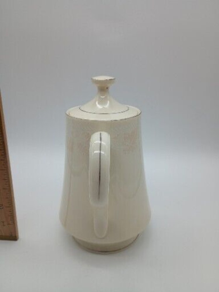 Budlet Teapot Ivory Fine China Leaf Vine Pattern