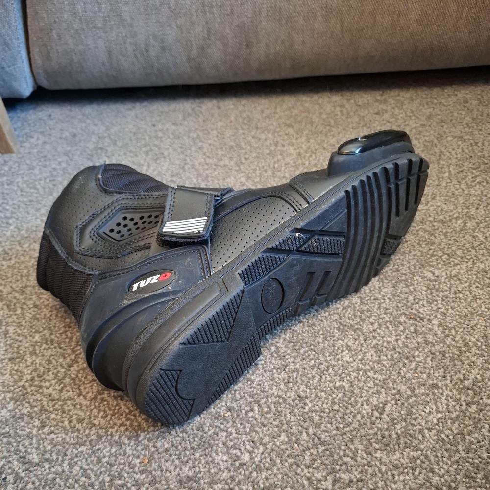 Tuzo Motorcycle Boots 9/43 Light Use