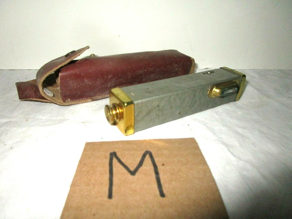 Vintage Swift Instruments sighting level with leather case