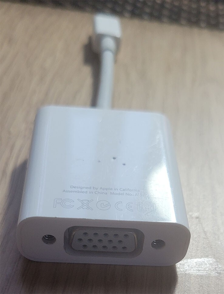 Original Genuine Apple Mini DisplayPort VGA Adapter A1307 Thunderbolt Projector