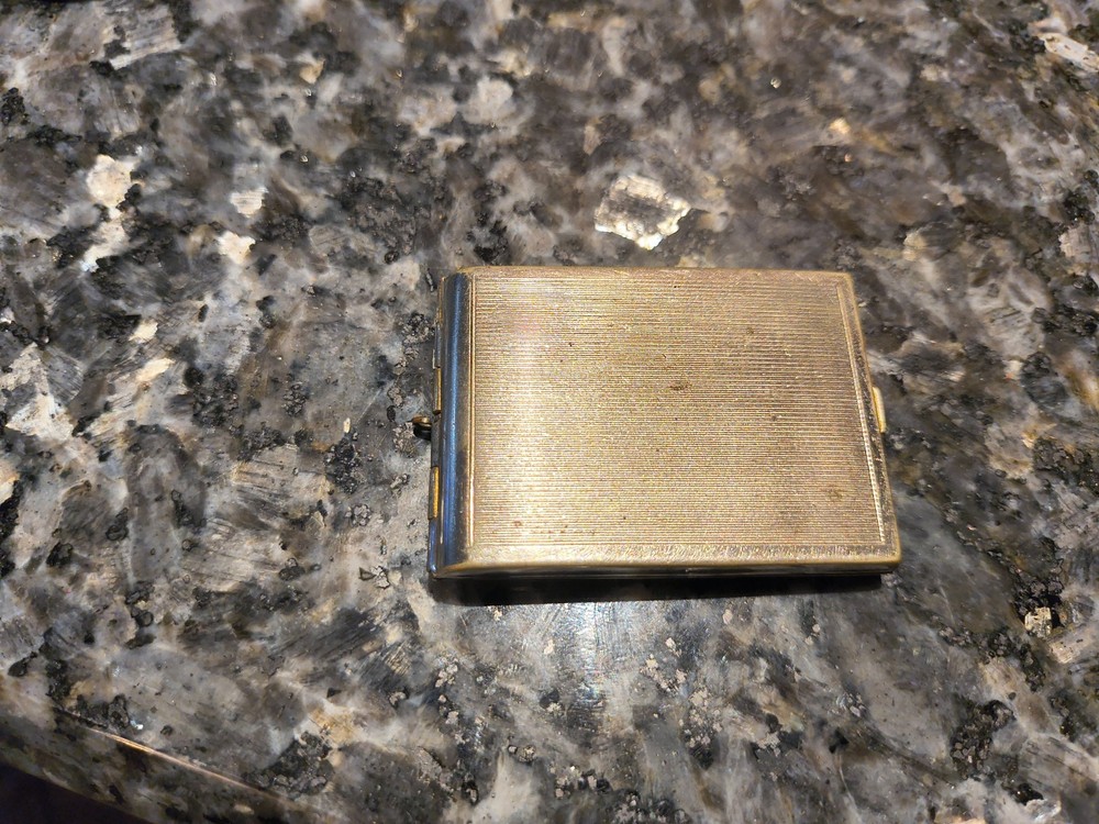 Antique Vintage silver cigarette / snuff case