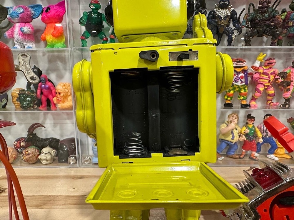 Wind Up Robot Toy Lot