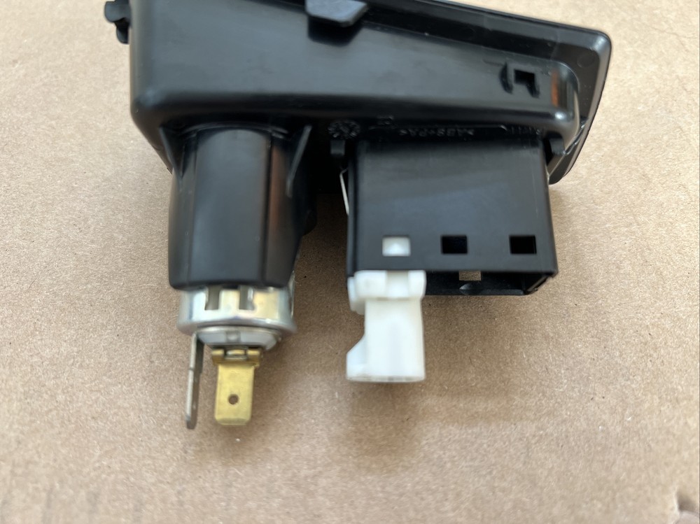BMW E81/E82/E87/E88 04-13 USB AUX-IN 9 237 659