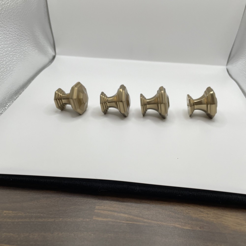 Top Knobs TK348HB Chalet Knob 1 1/2" Honey Bronze