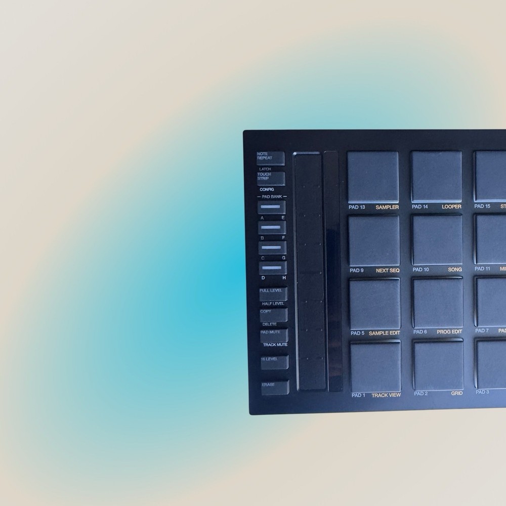 Akai MPC Studio Music Production Controller/ Beat Pads W/ MPC Software