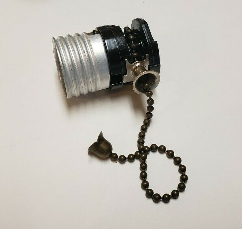 Pull Chain (On-Off) Medium Base Lamp Socket With Antique Brass Finish 48320AJB