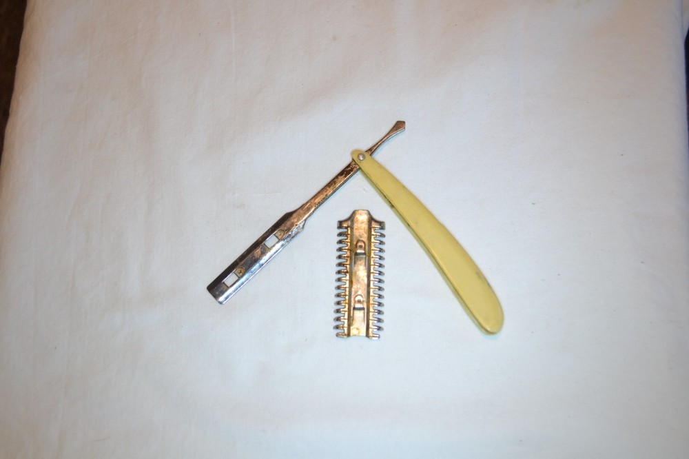 STRAIGHT RAZOR DURHAM DUPLEX WITH CELLULOID HANDLE