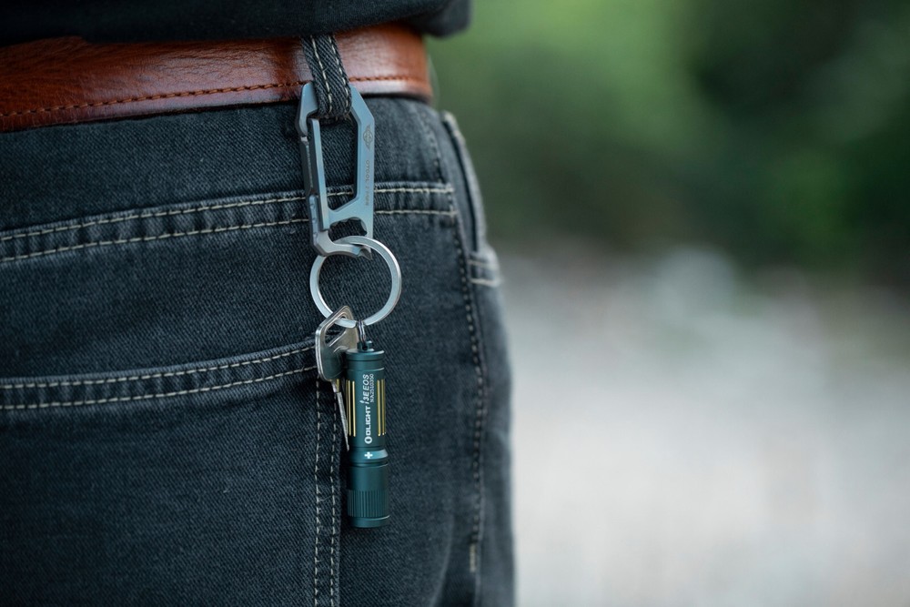 Olight I3E EOS Dream Blue EDC Keychain Waterproof LED Flashlight, 90 Lumens