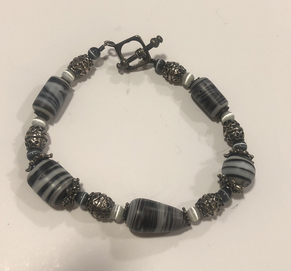 Sterling Bracelet Bead Zebra Chalcedony Agate Black White Unsigned Silver