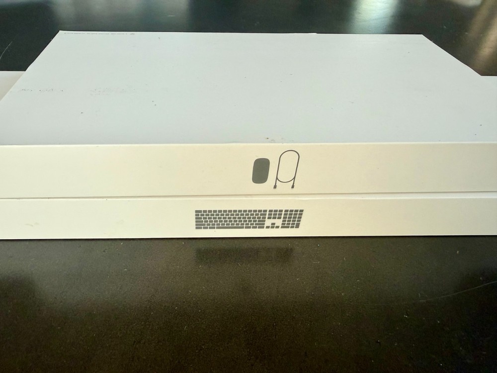 Apple A1843 Magic Wireless Bluetooth Keyboard and A1657 Magic Mouse 2 Combo