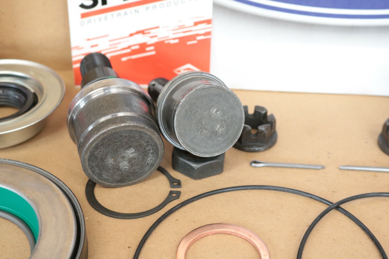 Spicer 2015-2020 Ford F250 F350 4X4 Front Axle Seal Ball Joint U Joint Sr. Kit
