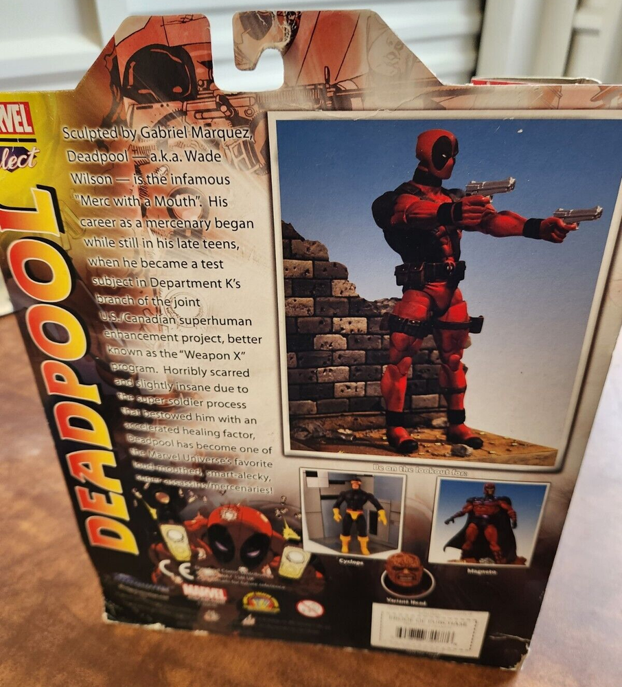 DEADPOOL WITH DIORAMA BY MARVEL SELECT
