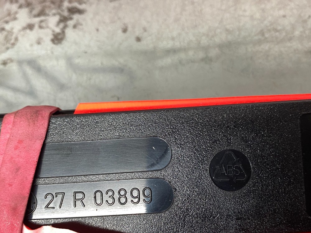 MERCEDES BENZ W211 E CLASS WARNING / HAZARD TRIANGLE E1 27R03899