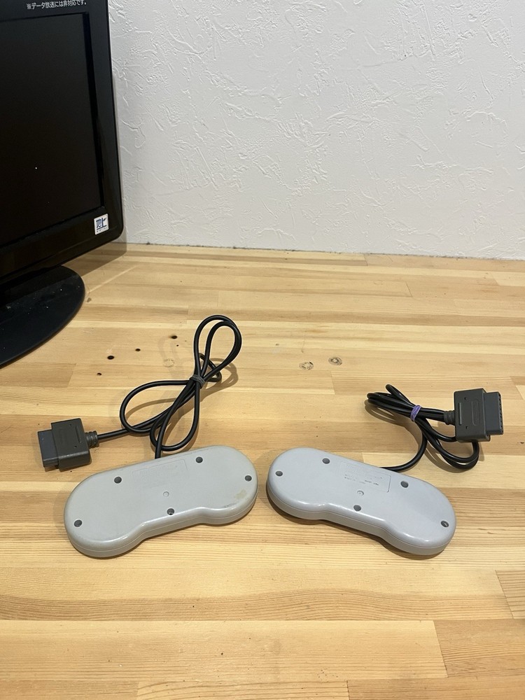 Super Famicom Console Bundle w/ 2 Pads Game & Power Supply Tested