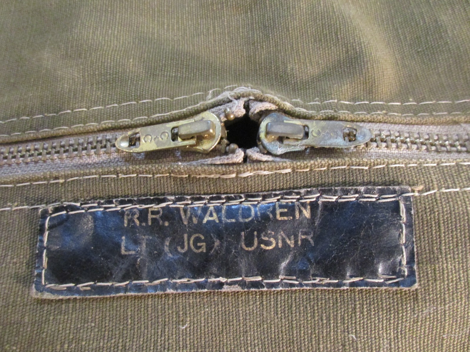 U.S.N.R. NAMED AVIATORS KIT BAG AN 6505-1 U.S. GOVERNMENT MILITARY