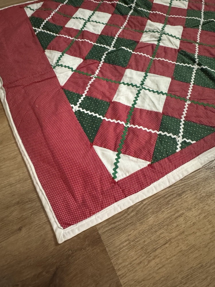 Small Handmade Christmas Quilt