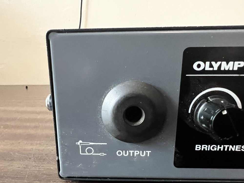 Olympus ILH-1 industrial light source 7101757