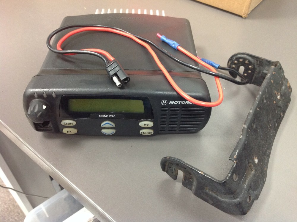 Motorola CDM1250 Mobile Radio AAM25KKD9AA2AN, FREE PROGRAMMING