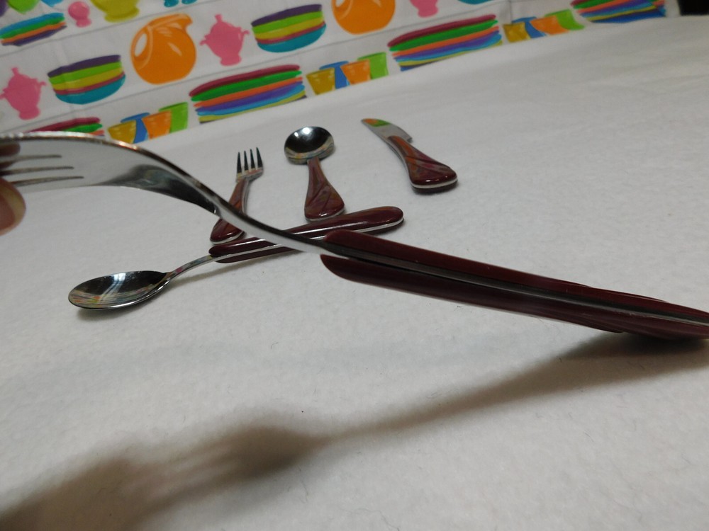 Fiesta Flatware Place Setting for Five Cinnabar
