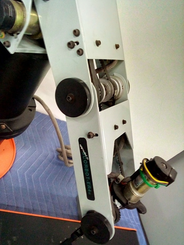 Eshed Robotec SCORBOT-ER Vplus Arm Robot Controller w/ Robot Conveyor