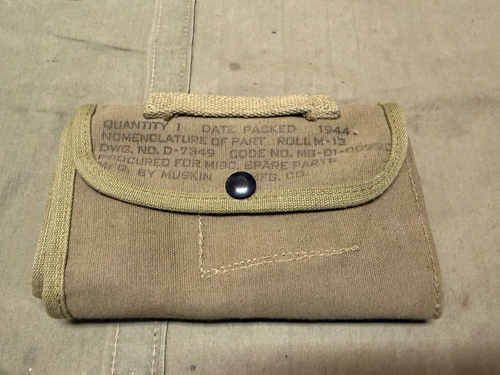 ORIGINAL WWII US ARMY INFANTRY M13 BROWNING TOOL CARRY POUCH-DATED 1944