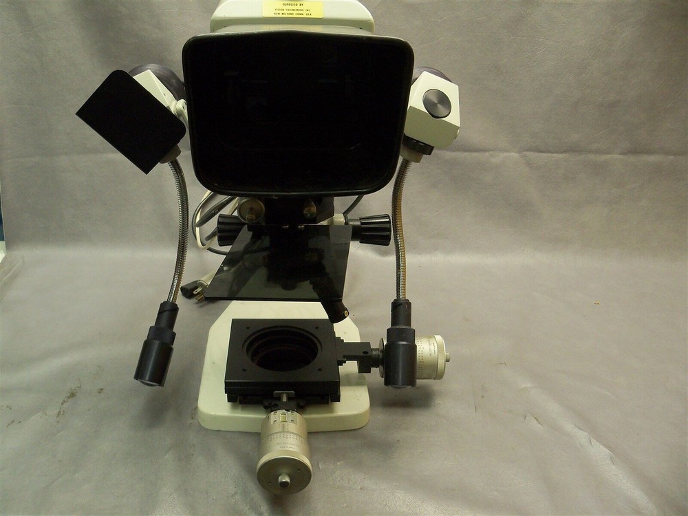 Dynascope 4950 Microscope 110V 60HZ - Missing Main Light Source