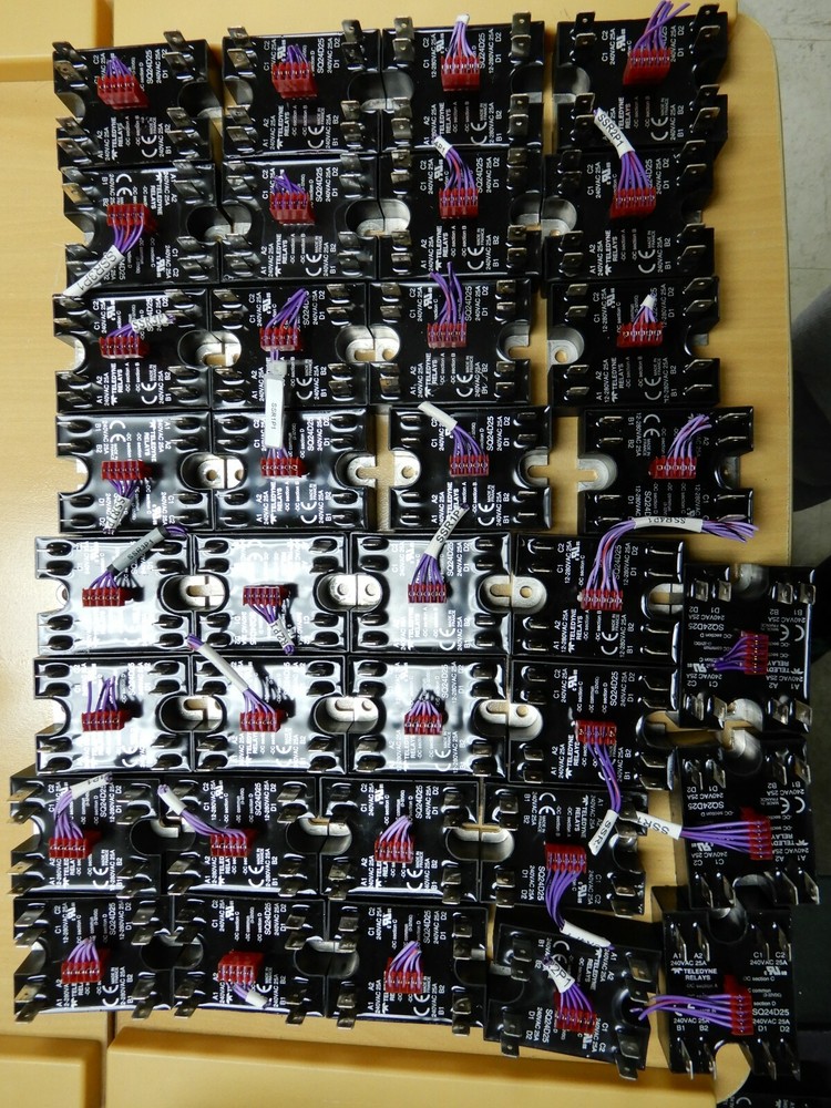 SQ24D25 Teledyne Solid State Relay 240VAC 25A*