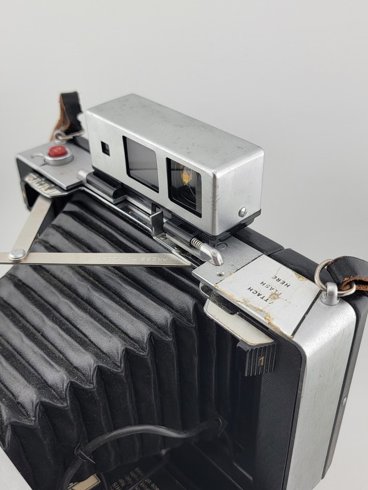 Vintage Polaroid Automatic 250 Land Camera w/ Case, Strap, Untested